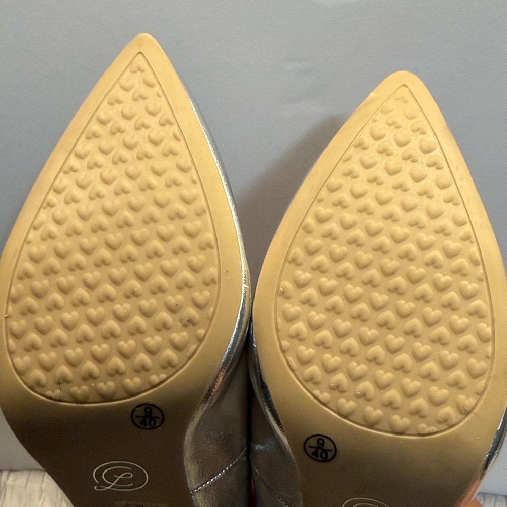 Chinese Laundry Metallic Silver Heels - Picture 9 of 17